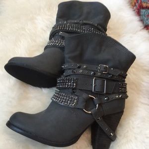 Not rated studded grey moto boots sz 6.5